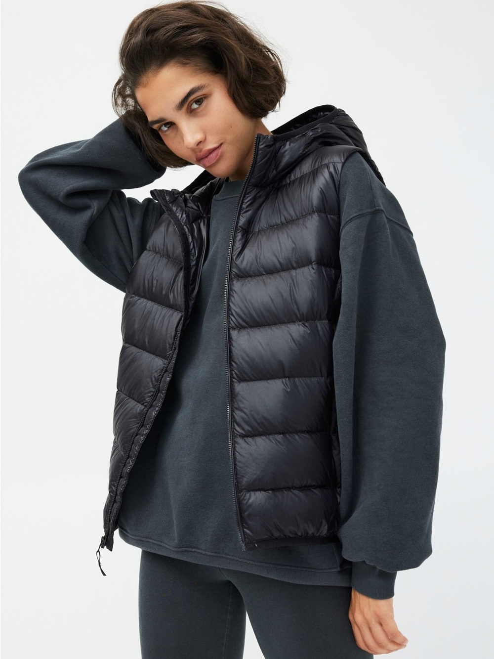 Aritzia TNA TnAction The Little Puff Vest Down Black Winter Outdoor Medium
